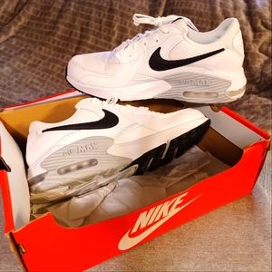 Men 11 1/2 Nike Air Max Excee